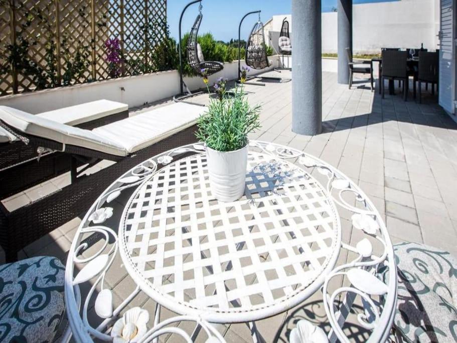 Bleu - Three Bedroom With Balcony And View Apartment *