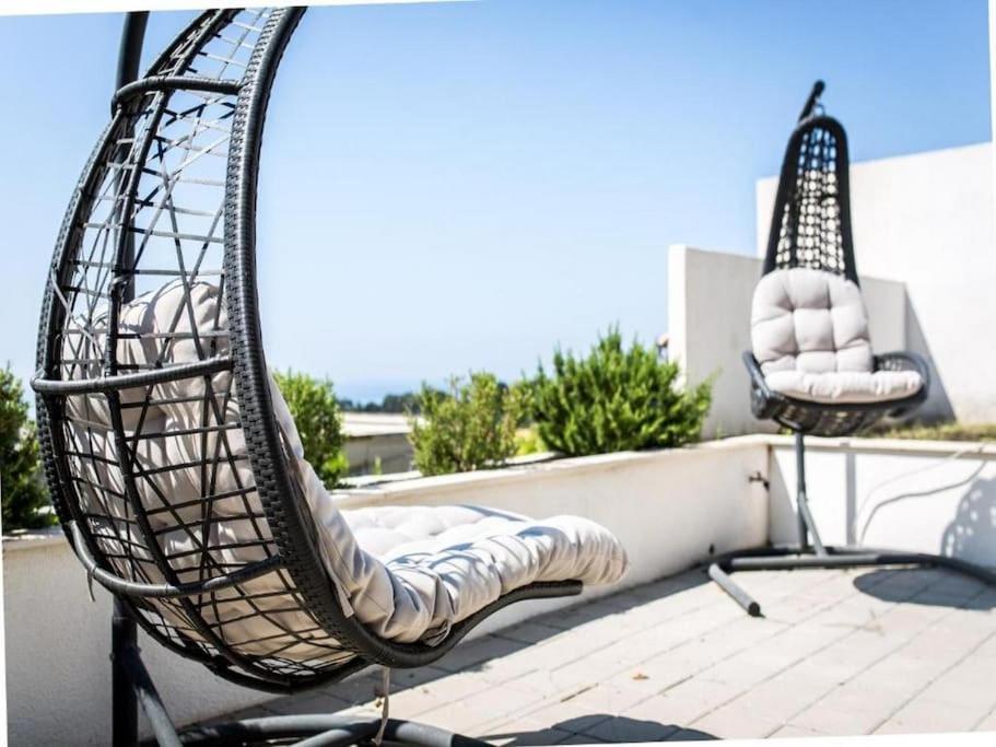 Bleu - Three Bedroom With Balcony And View *